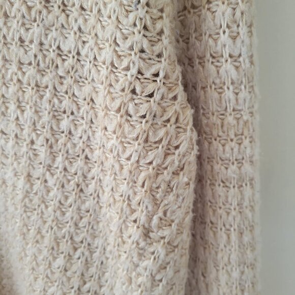 Charlotte Russe Cream Knit Cardigan – Size XS (GUC) - Picture 5 of 6